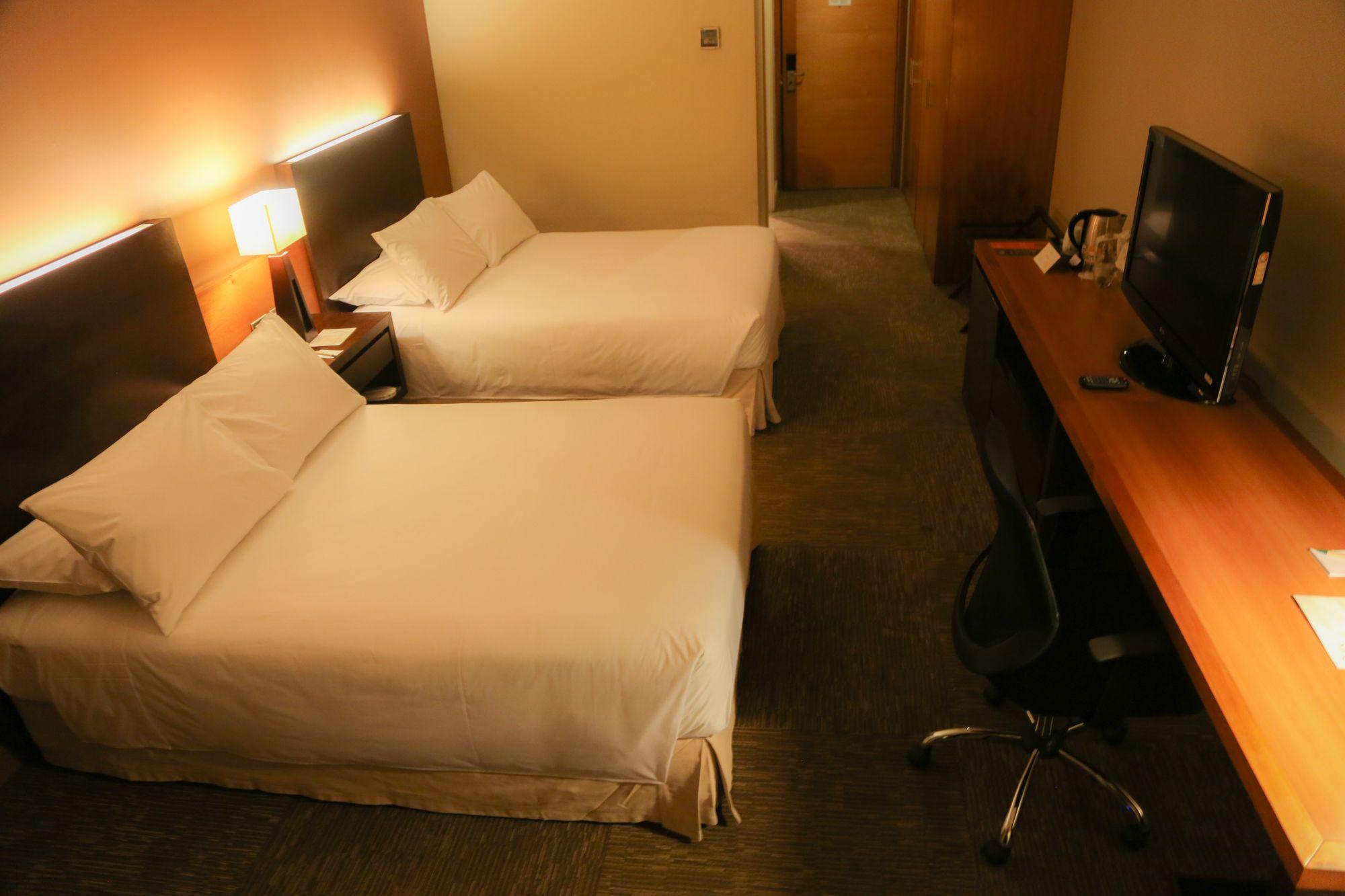 Mds Hotel Calama Buitenkant foto A room at the hotel